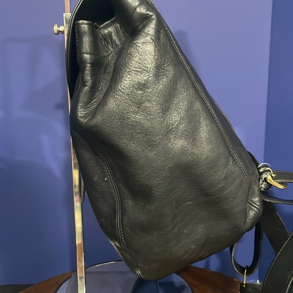 Coach Black Backpack Magnet Made In USA Gold Hardware Vintage Leather Authentic - Picture 5 of 9